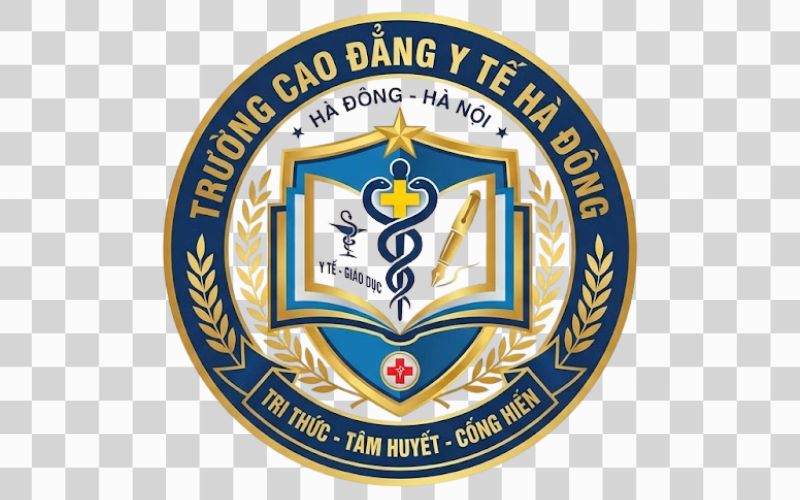 Logo Cao đẳng Y tế Hà Đông kết hợp hình ảnh cây bút giáo dục